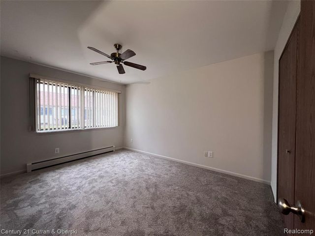 61958 Ticonderoga Drive, South Lyon, MI 48178