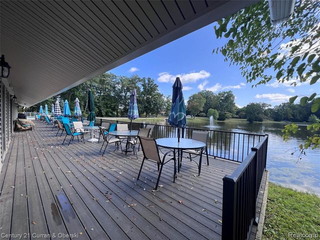 61958 Ticonderoga Drive, South Lyon, MI 48178