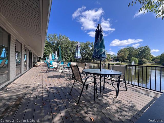 61958 Ticonderoga Drive, South Lyon, MI 48178