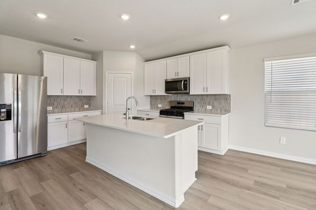 703 London Town Lane, Princeton, TX 75071