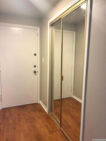 11843 Braesview Apt 701, San Antonio, TX 78213
