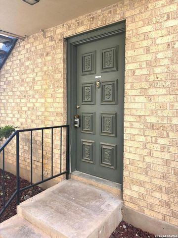 11843 Braesview Apt 701, San Antonio, TX 78213