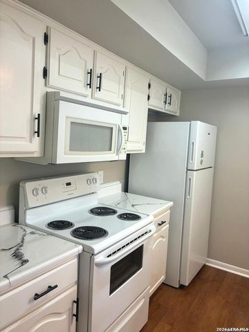 11843 Braesview Apt 701, San Antonio, TX 78213