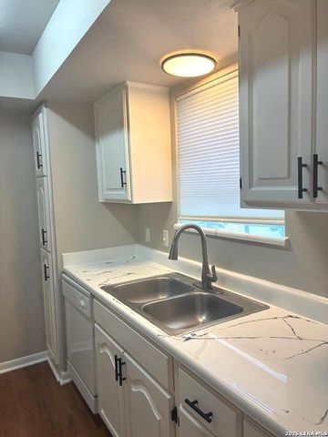11843 Braesview Apt 701, San Antonio, TX 78213