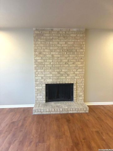 11843 Braesview Apt 701, San Antonio, TX 78213