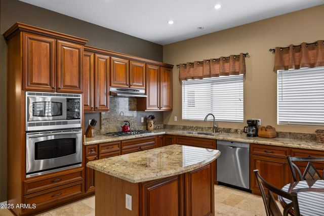 269 W EL FREDA Road, Tempe, AZ 85284