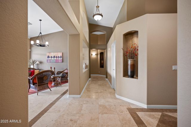 269 W EL FREDA Road, Tempe, AZ 85284