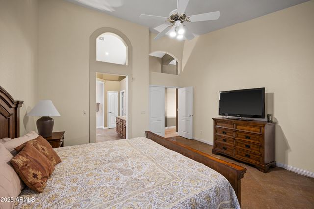 269 W EL FREDA Road, Tempe, AZ 85284