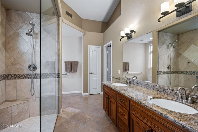 269 W EL FREDA Road, Tempe, AZ 85284