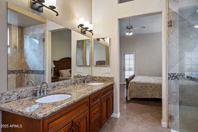 269 W EL FREDA Road, Tempe, AZ 85284