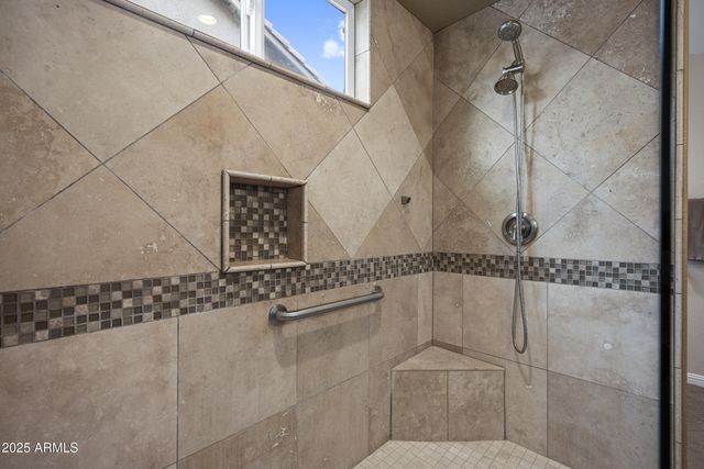 269 W EL FREDA Road, Tempe, AZ 85284