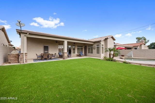 269 W EL FREDA Road, Tempe, AZ 85284