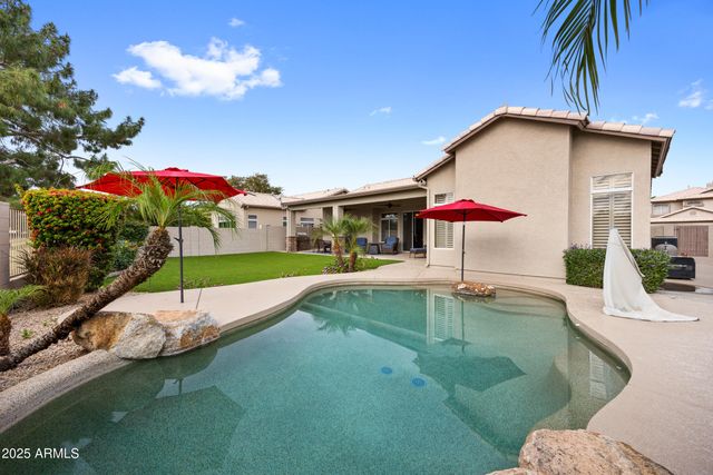 269 W EL FREDA Road, Tempe, AZ 85284