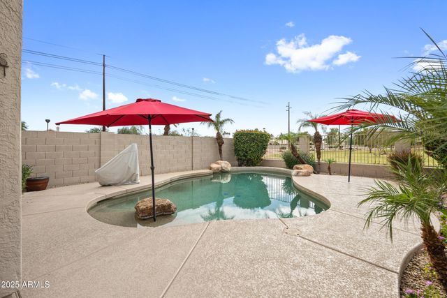 269 W EL FREDA Road, Tempe, AZ 85284