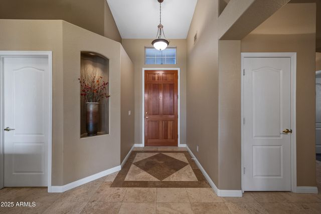 269 W EL FREDA Road, Tempe, AZ 85284