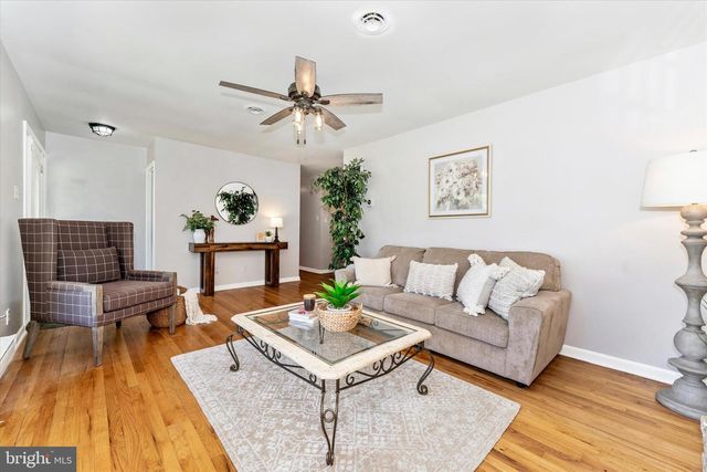 9708 FERNWOOD LN, Hagerstown, MD 21740