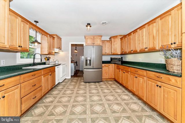 9708 FERNWOOD LN, Hagerstown, MD 21740
