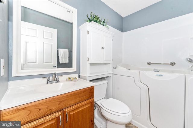 9708 FERNWOOD LN, Hagerstown, MD 21740