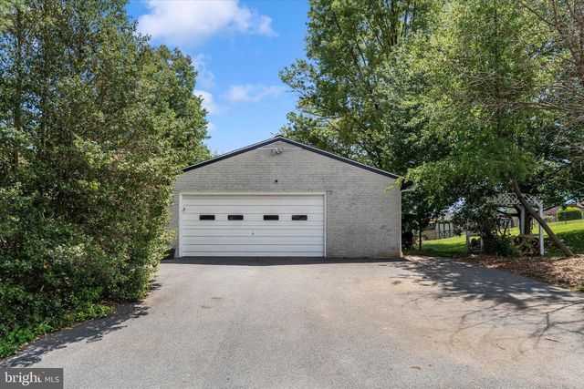 9708 FERNWOOD LN, Hagerstown, MD 21740