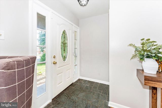 9708 FERNWOOD LN, Hagerstown, MD 21740