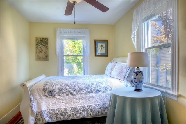 98 John Street, Newport, RI 02840