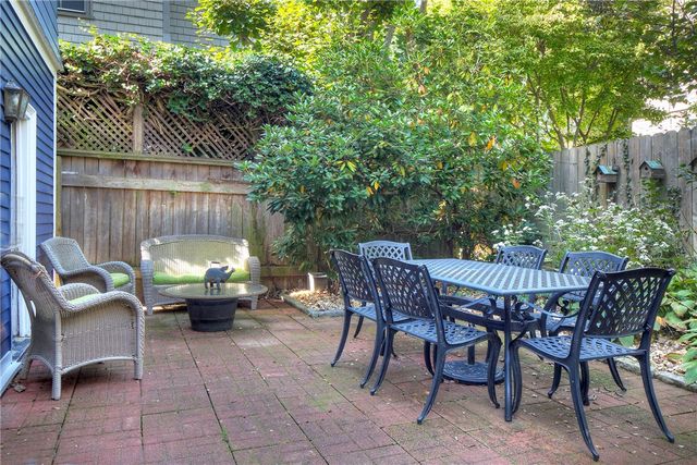 98 John Street, Newport, RI 02840