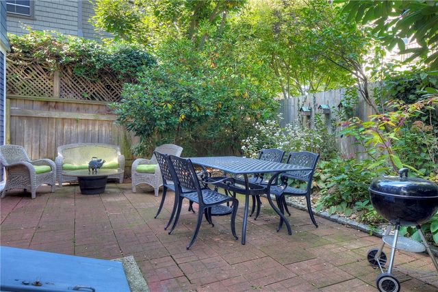 98 John Street, Newport, RI 02840