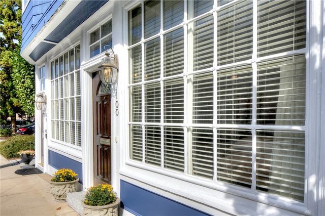 98 John Street, Newport, RI 02840