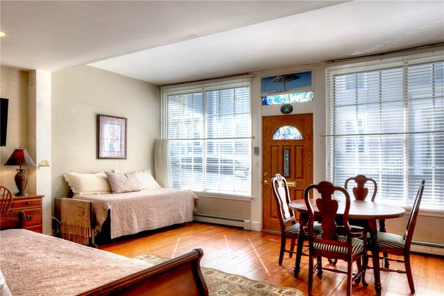 98 John Street, Newport, RI 02840