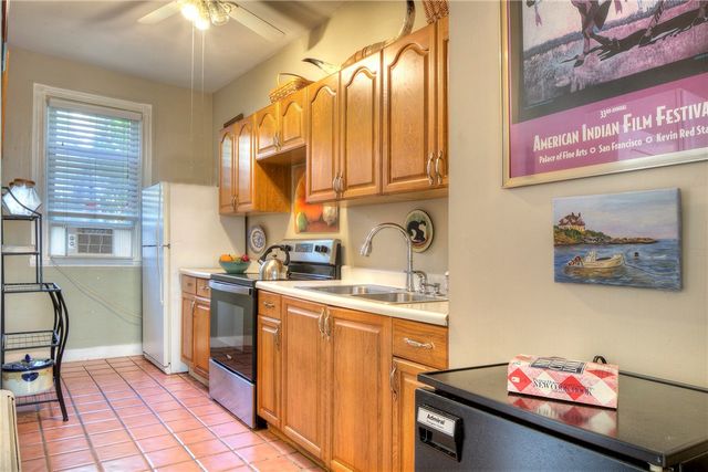 98 John Street, Newport, RI 02840