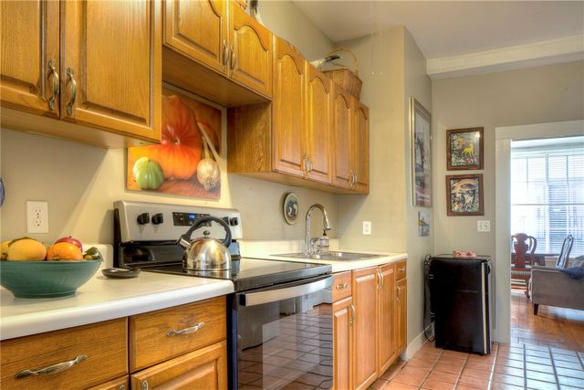 98 John Street, Newport, RI 02840