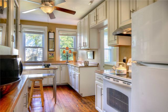 98 John Street, Newport, RI 02840