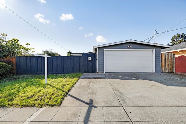 28477 Coleridge Ave, Hayward, CA 94544