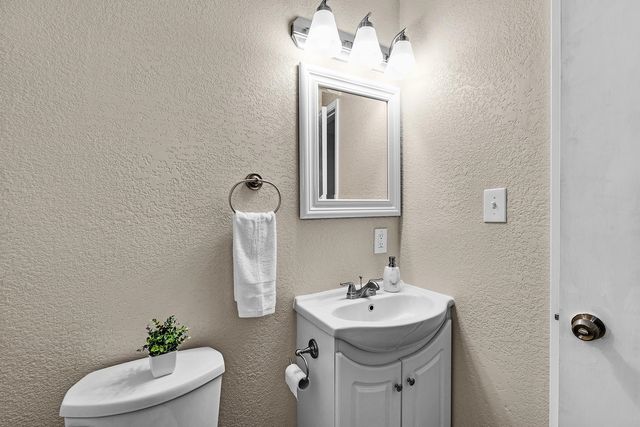 28477 Coleridge Ave, Hayward, CA 94544