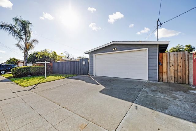 28477 Coleridge Ave, Hayward, CA 94544