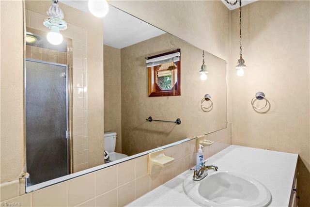111 Earnhart Road, Pinnacle, NC 27043