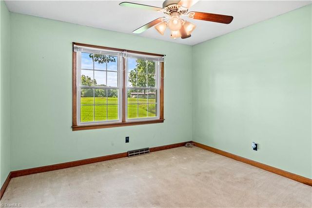 111 Earnhart Road, Pinnacle, NC 27043