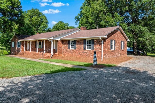 111 Earnhart Road, Pinnacle, NC 27043