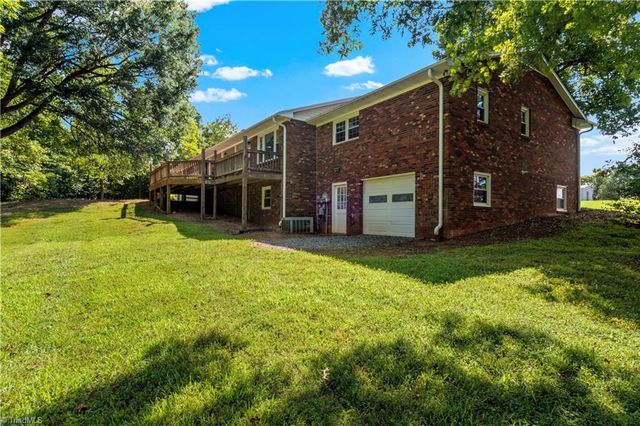 111 Earnhart Road, Pinnacle, NC 27043