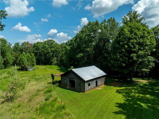 111 Earnhart Road, Pinnacle, NC 27043