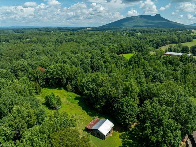 111 Earnhart Road, Pinnacle, NC 27043