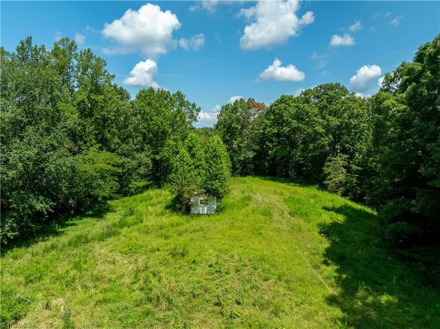 111 Earnhart Road, Pinnacle, NC 27043