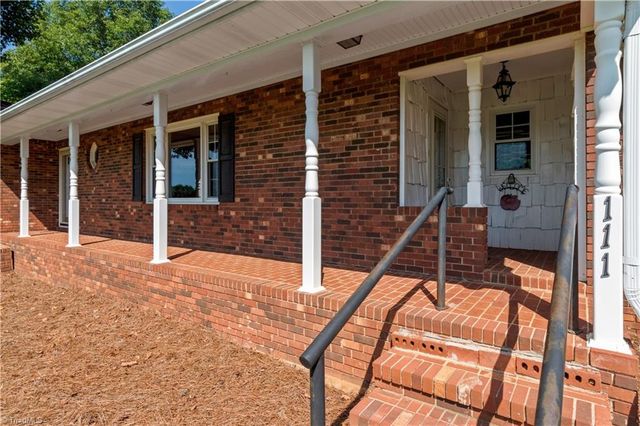 111 Earnhart Road, Pinnacle, NC 27043