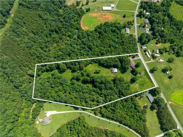 111 Earnhart Road, Pinnacle, NC 27043