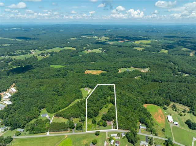 111 Earnhart Road, Pinnacle, NC 27043