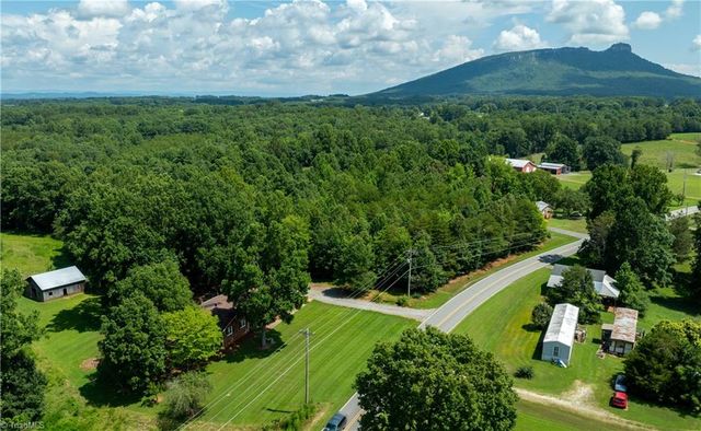 111 Earnhart Road, Pinnacle, NC 27043