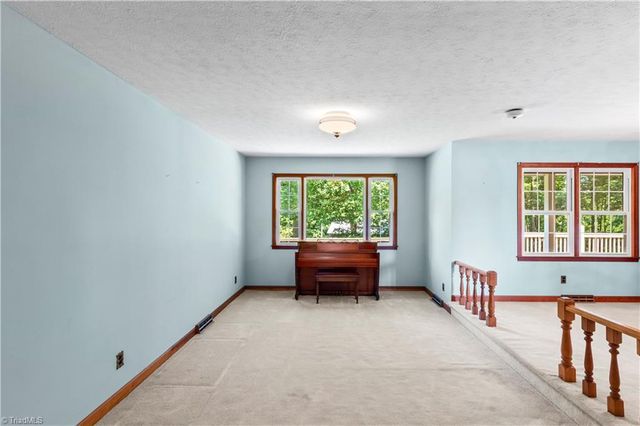 111 Earnhart Road, Pinnacle, NC 27043