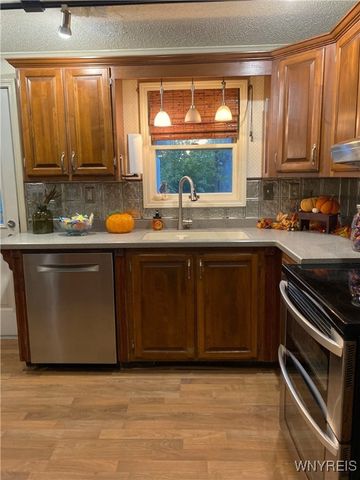 5862 Lakeview Terrace, Hamburg, NY 14085