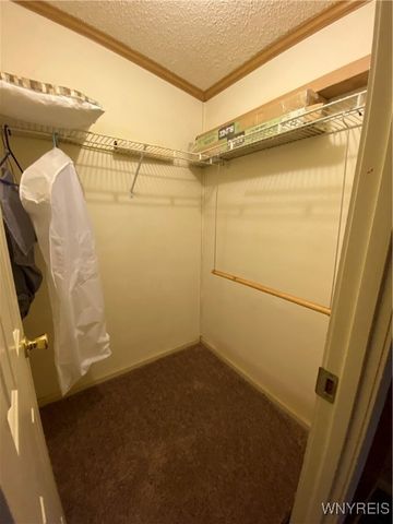 5862 Lakeview Terrace, Hamburg, NY 14085