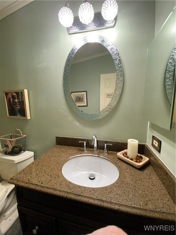 5862 Lakeview Terrace, Hamburg, NY 14085